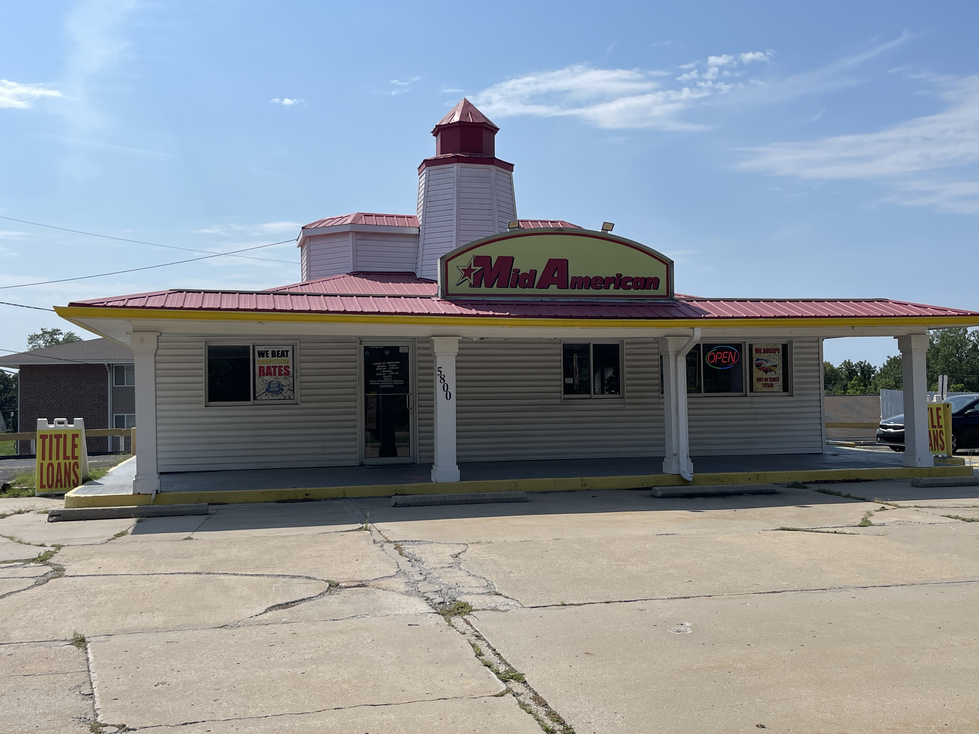 5800 North Oak Trafficway, Gladstone